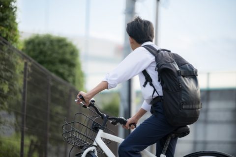 自転車で「歩道」を猛スピードで走る高校生の息子。注意してもなかなか止めません。歩行者とぶつかったら「数千万円」の賠償金を請求されるケースもあるのでしょうか？