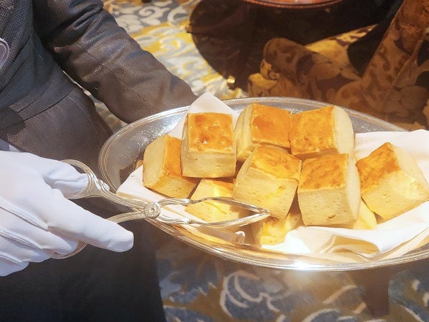 2種類のスコーンが食べ放題！英国王室御用達ブランドとコラボした、ラグジュアリーホテルのアフタヌーンティー体験レポ