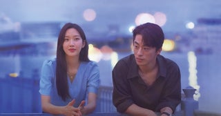 ク・ギョファン＆ムン・ガヨンW主演『サヨナラの引力』イヤホンを分け合い距離を縮めていく2人を切り取った本編映像が公開