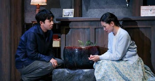 仲野太賀・二階堂ふみ出演『峠の我が家』開幕コメント＆舞台写真到着作・岩松了「マイナスを抱えた者同士が惹かれ合うお話です」