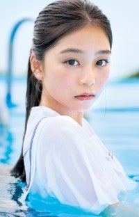 “制コレ史上最高美少女”15歳、圧倒的ビジュ＆抜群スタイルで表紙降臨！