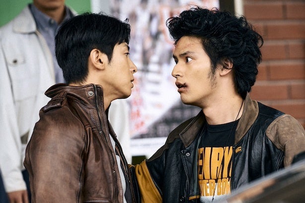 水上恒司と東方神起のユンホが最強のバディに！映画『TOKYO BURST-犯罪都市-』の見どころを紹介