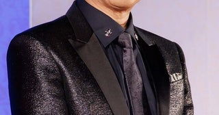 川崎麻世、21歳年下妻に顔いじられる様子公開「おじさんの顔のたるみも気になるだろうけど…」惚気全開