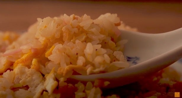 お米の炊き方を変えるだけで極上の仕上がりに！きじま流「家で作る究極のパラパラしっとりチャーハン」
