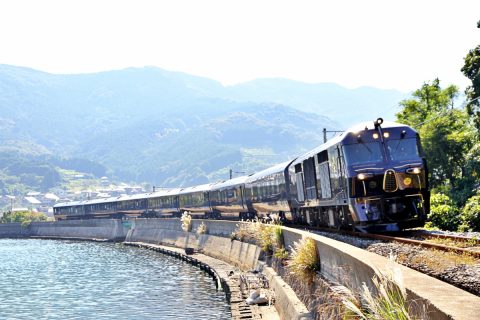 「ななつ星in九州」では、九州各地の料理人が列車でおもてなし！ 自分で有名店を巡るよりおトク？ 高額な旅行代には、どのような「食の価値」が含まれているのでしょうか？