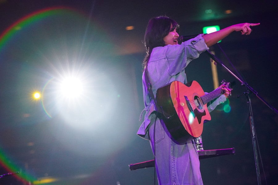 Leinaのライブ写真をお届け！ ギター弾き語りの祭典「ギタージャンボリー」を両国国技館で開催