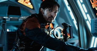 “SWライト層”は知らない名作「キャシアン・アンドー」とは？“史上最も泣ける作品”に直結する物語＜スター・ウォーズの日＞