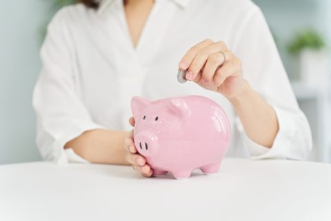 老後資金は3000万以上必要と言われますが子どもの教育費など生活だけで精いっぱい…。3000万以上貯められてる家庭は多いのでしょうか？