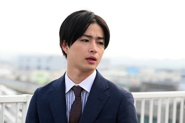 曽田陵介“和真”、宮世琉弥“朔弥”に宣戦布告「俺、奈雪が好きです」＜スノードロップの初恋＞