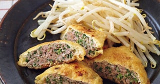 包まない、油揚げに詰める餃子風アレンジ「油揚げの肉詰め焼き」
