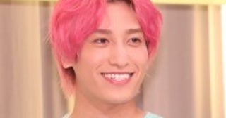 EXIT・兼近、鍛え上げたボディを初公開！ハワイで迎えた新年ショットに反響「AIかと思ったー！」「いつの間に」