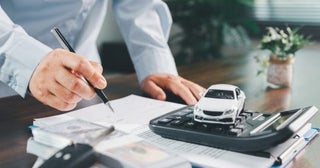 車を手放してカーリースにしようか考えています。どんなケースならカーリースでコスパが良くなるでしょうか？
