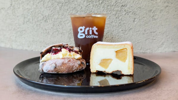 【福岡県福岡市】西新に、テイクアウト専門店「Chill Cake」「Chill Bakery」「grit coffee」OPEN！