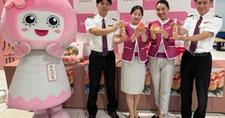 ピーチ、「Peachful Day」を関空で開催紀の川市産の桃と「桃ドリンク」を配布