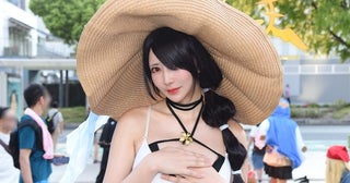 「ムチムチの柔らか肌と“玉ねぎヘア”を再現」水着衣装を着こなす『ブルアカ』コスプレイヤーのこだわり
