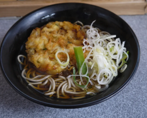 一口も食べないまま電車へ…“駅そば店員”が遭遇した迷惑客。実は「冷やし＝早い」は誤解？――仰天ニュース特報