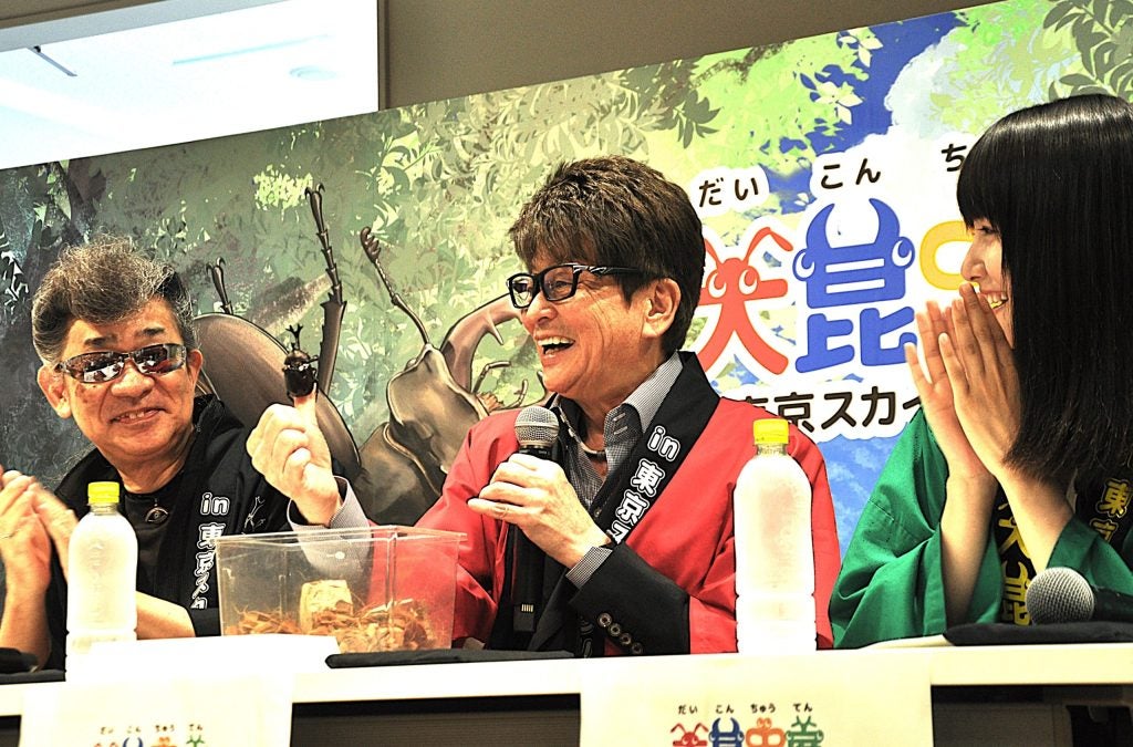今夏は虫好き最強トリオがPR7月平日来場に特典の大昆虫展カブトムシやうちわもらえる