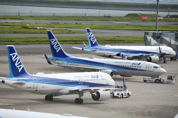ANA、台風7号・8号接近で特別対応6月25日〜27日の沖縄・八丈島発着便