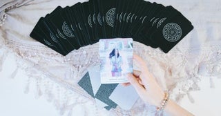 12星座×タロット占い「牡牛座（おうし座）」2025年12月1日（月）～12月7日（日）のあなたの運勢は？ 総合運・開運メッセージ