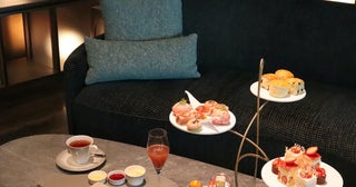 昨年開業したJWマリオット・ホテル東京でいちごアフタヌーンティーを。春の白いちごスイーツも先取り取材！