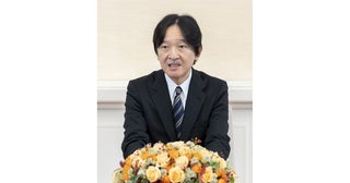 「まるで能面のように無表情で…」秋篠宮さまトキの放鳥式で記者を騒然とさせた“異変”