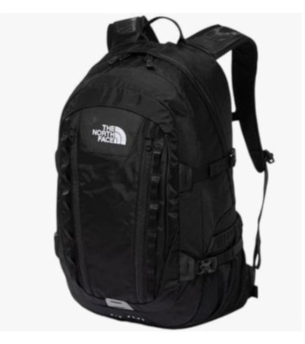 肩にぴったりフィットするから、背負いやすい！荷物ももちろん入れやすい【ザノースフェイス】のリュックがAmazonに登場中‼