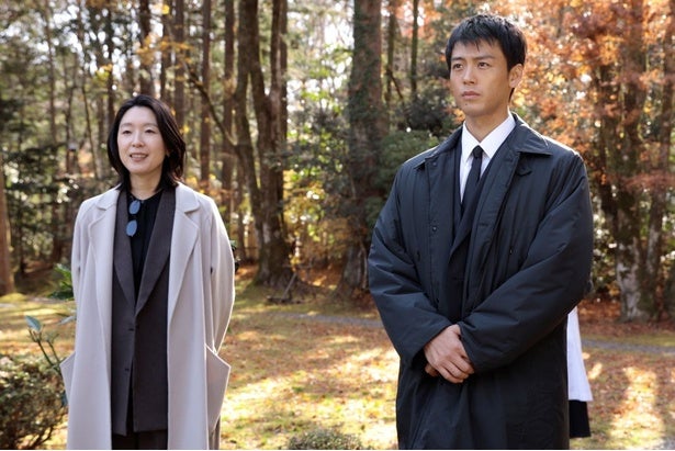 竹内涼真“淳一”が秘密を共有する同級生たちと再会する中、刑事の相棒・江口のりこ“理香子”の際立つ存在感＜再会＞