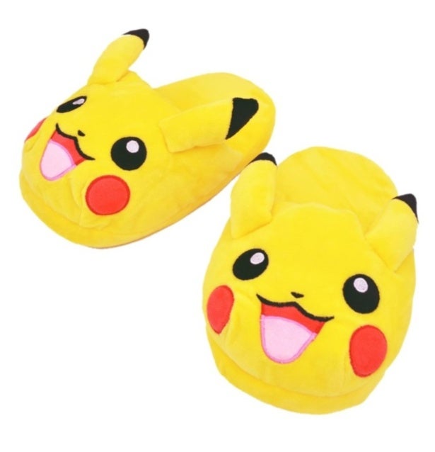 ぬいぐるみみたいに可愛くて、ふわふわ！そばに置くだけで癒される【モリピロ】のポケモンスリッパがAmazonに登場中‼