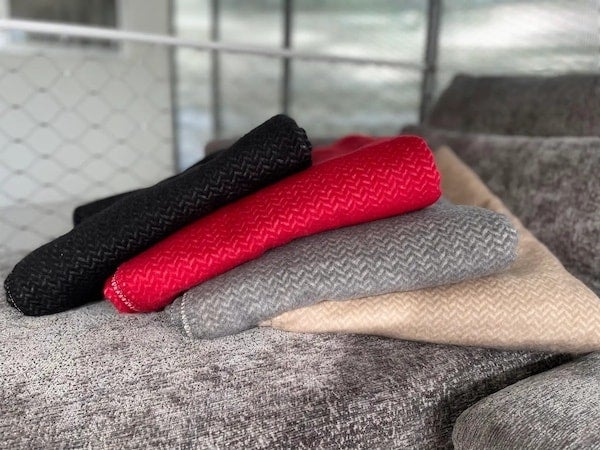 カシミヤ×オーガニックコットンの“裸に纏うブランケット”「en＆」発売！限定色も用意