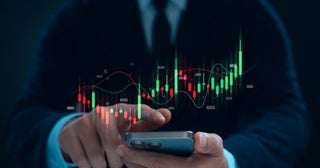 2025年、S&#038;P500はどこまで下がる？ 「下落トレンド」で損しないために知っておきたい指標とは