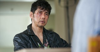 西島秀俊が魅せた寡黙な探偵像を役所広司＆片岡鶴太郎が称賛「時には懺悔を」新場面写真公開