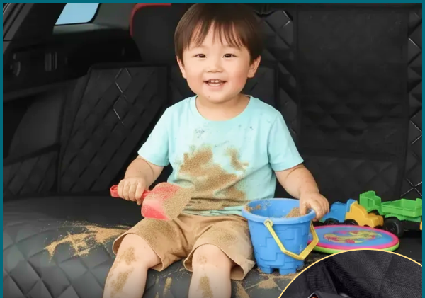 公園帰りの泥だらけの子ども、そのまま乗せても大丈夫！車の後部座席を守るドライブシートが登場
