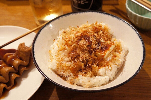 【バターめし】吉祥寺で出会ったアットホーム名酒場の、背徳的シメごはん：パリッコ『今週のハマりメシ』第175回
