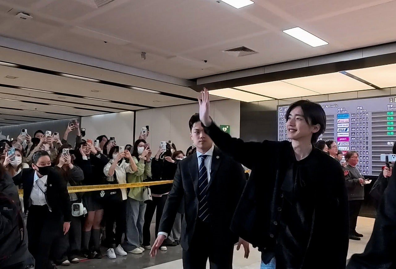 道枝駿佑＆生見愛瑠「君が最後に遺した歌」でプロモーションのため韓国へ熱狂的現地ファンから“ミチゲッタシュンスケ”ラブコールを受ける