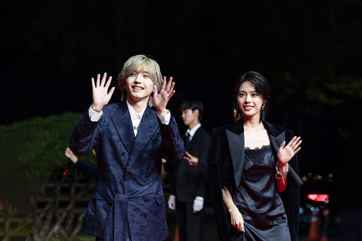 道枝駿佑＆安斉星来が『うるわしの宵の月』で釜山国際映画祭へ！ レッドカーペットで約5,000人の観客から大歓声