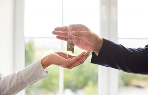 マンションの役員任期中ですが売却を考えています。任期中は売却を避けるべきなのでしょうか？
