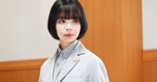 『モンスター』第2話“亮子”趣里、“推し”の無実を信じるアイドルファンに接近