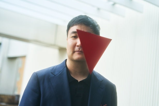 下津優太監督が長編第2作『NEW GROUP』で確立した作家性とハリウッドへの出発点「“中身”と“撮り方”の掛け算を、自分ならではのラインに」