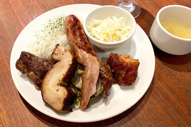 【ブラジル料理】6種の肉をシュラスコ用グリルで焼いた「ミックスプレート」がワイルドで最高：パリッコ『今週のハマりめし』第246回