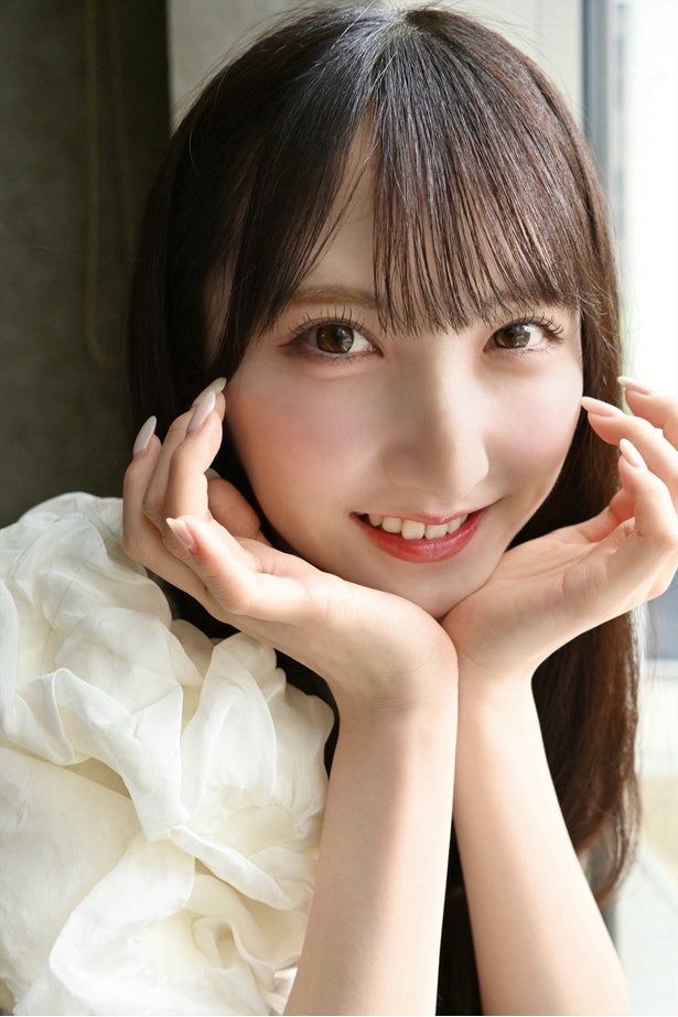 AKB48長友彩海が1st写真集『予定外の瞳』を発売「いろんな瞳の私と目を合わせてほしい」