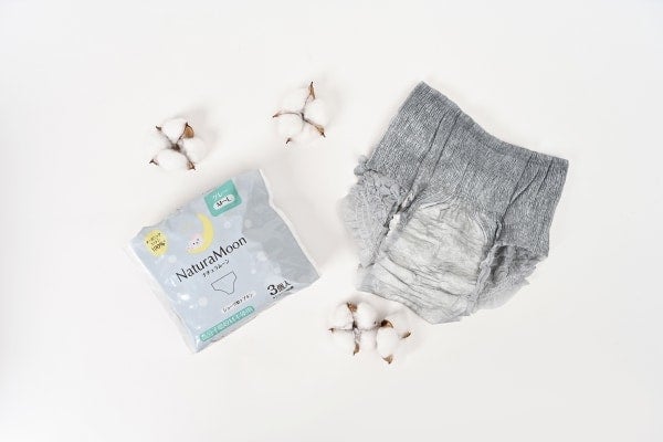 下着感覚で身に着けやすい。NaturaMoon、オーガニックコットンを使用した肌にやさしいショーツ型ナプキンを発売