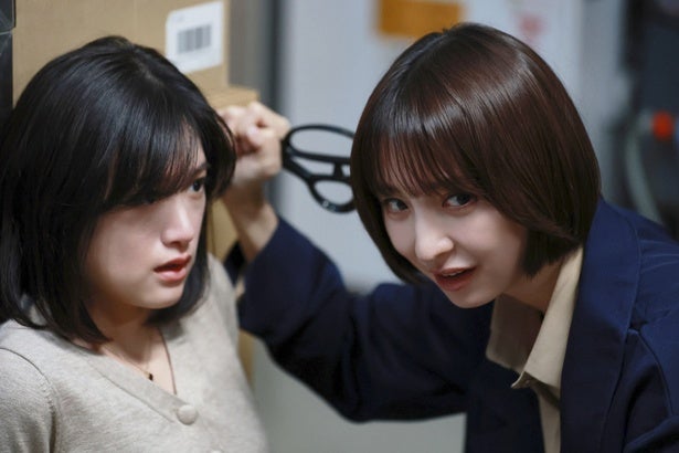 篠田麻里子“佳乃”は小西桜子“乙葉”を研究室に監禁し、呼び出した落合モトキ“将生”にハサミを向ける＜サレタ側の復讐 最終話＞