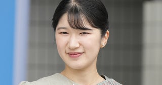 《両陛下、上皇ご夫妻の“歩み”を否定？》「旧宮家養子案」が招く“皇室の危機”に専門家危惧