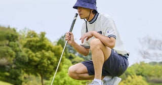 体感マイナス5℃！ 夏ゴルフの新定番「モックネック×短パン」スタイルに夢中