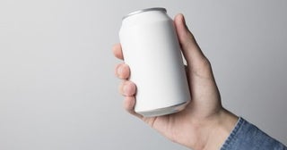 自宅の棟上げで関係者へ「缶コーヒー」を渡したら、母に「お弁当を用意しなかったの⁉」と驚かれました。飲み物だけではNGでしょうか？