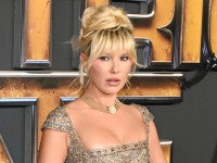 「老け見え」と非難されたミリー・ボビー・ブラウン、サブリナ・カーペンターに救われていた