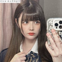 「ボタン弾け飛んじゃいます」身長182cm美女モデル、抜群プロポーションにネット衝撃