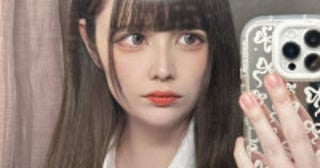 「ボタン弾け飛んじゃいます」身長182cm美女モデル、抜群プロポーションにネット衝撃