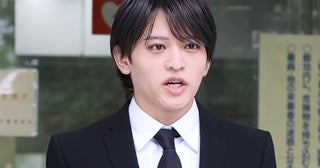 「歌い出すのかと思った」timelesz猪俣脱退→謝罪会見で…マイクの持ち方にツッコミが続出してしまったメンバー