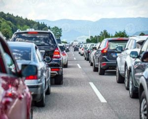 GWの高速道路で渋滞中、娘が「トイレ行きたい」…逃げ場がない状況で“限界”を迎えた家族の悲劇